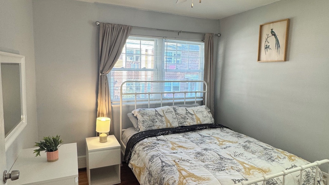 Photo of Bedroom in East Shore
