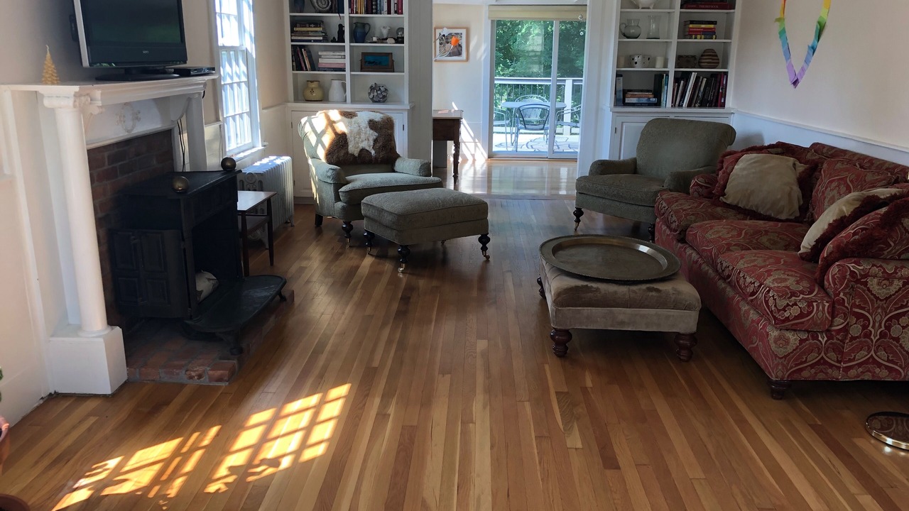 Photo of Bedroom in Lee