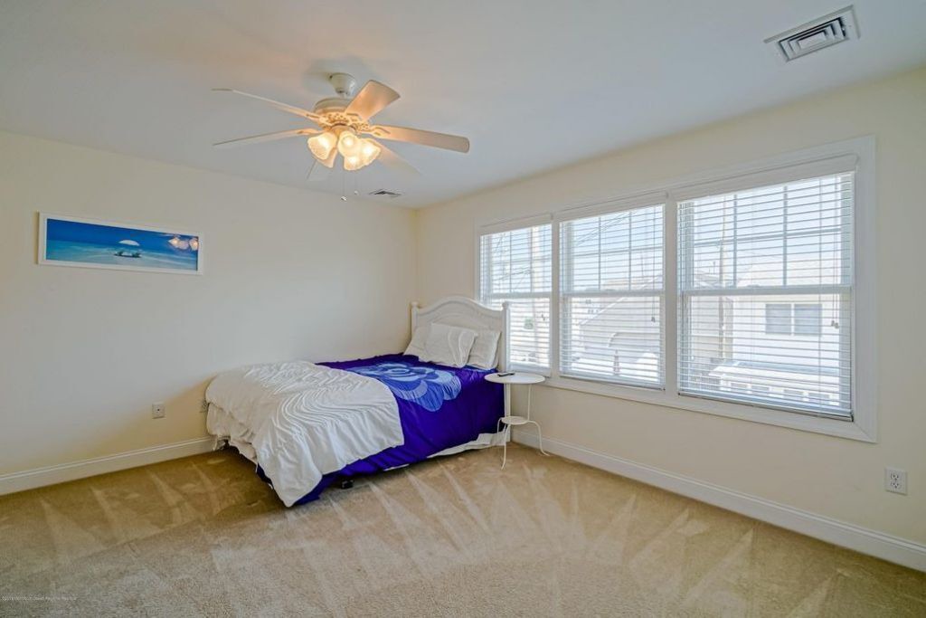 Photo of Bedroom in Normandy Beach