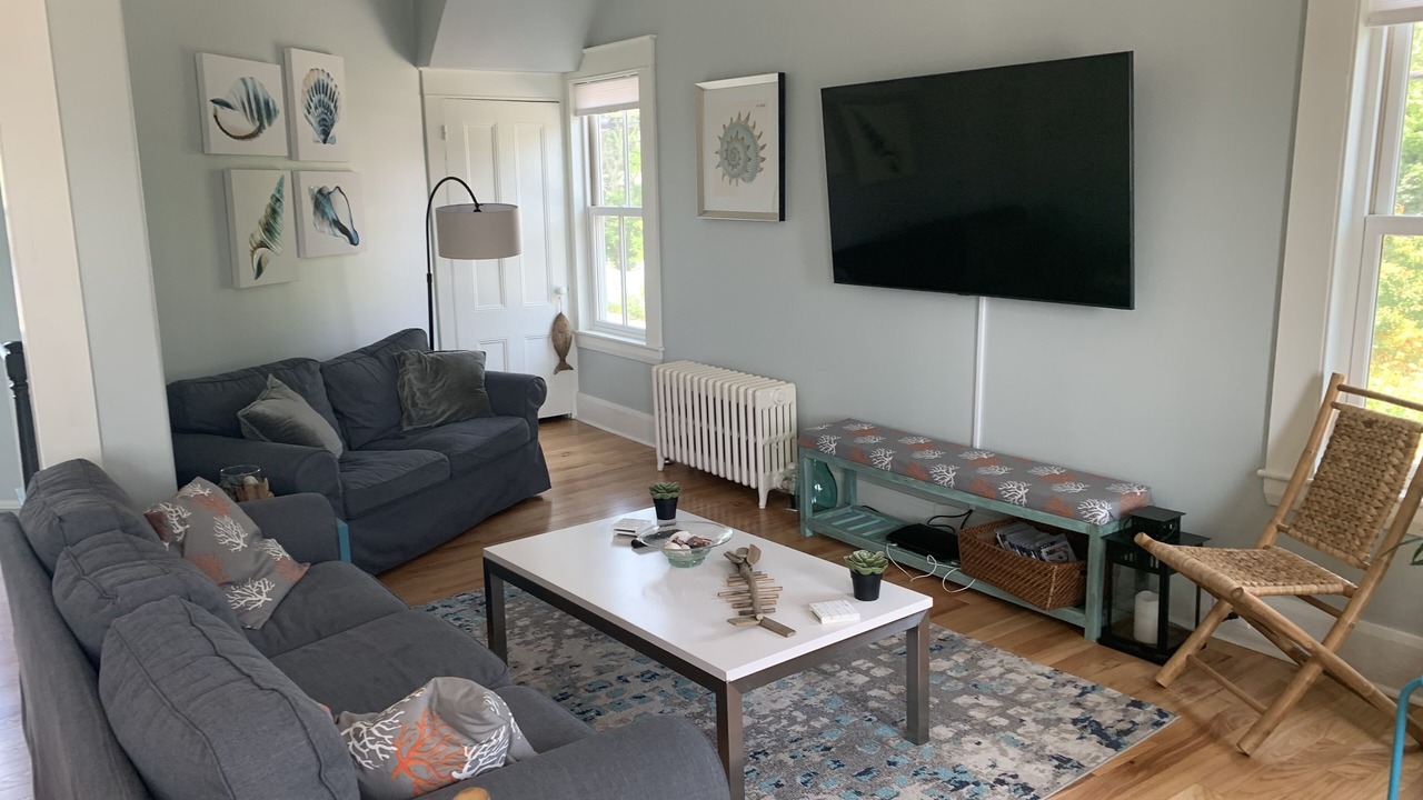 Photo of Livingroom in York Harbor