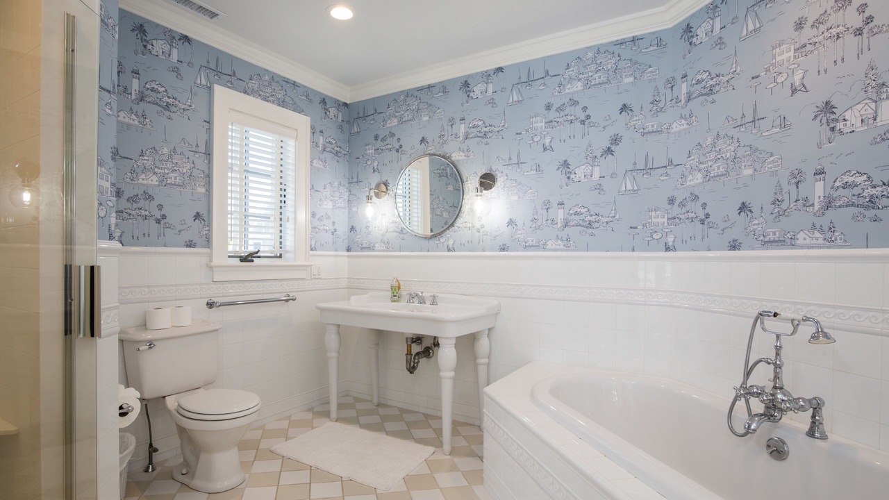 Photo of Bathroom in Easton's Point