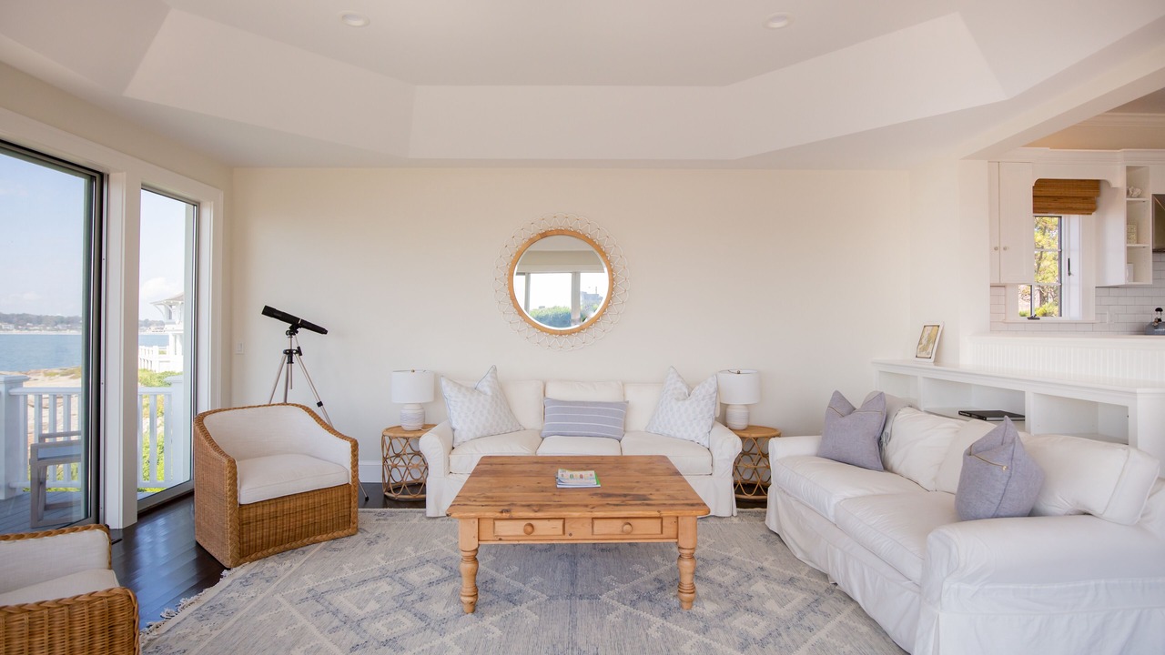 Photo of Livingroom in Easton's Point