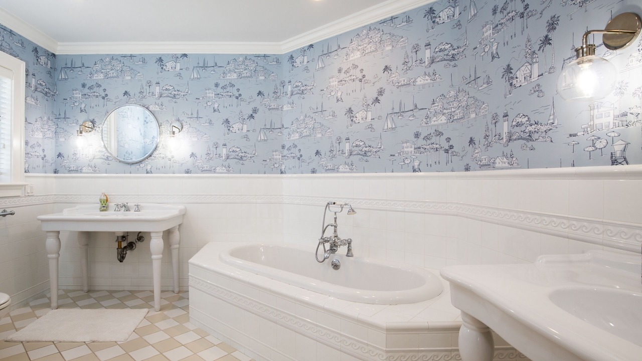 Photo of Bathroom in Easton's Point