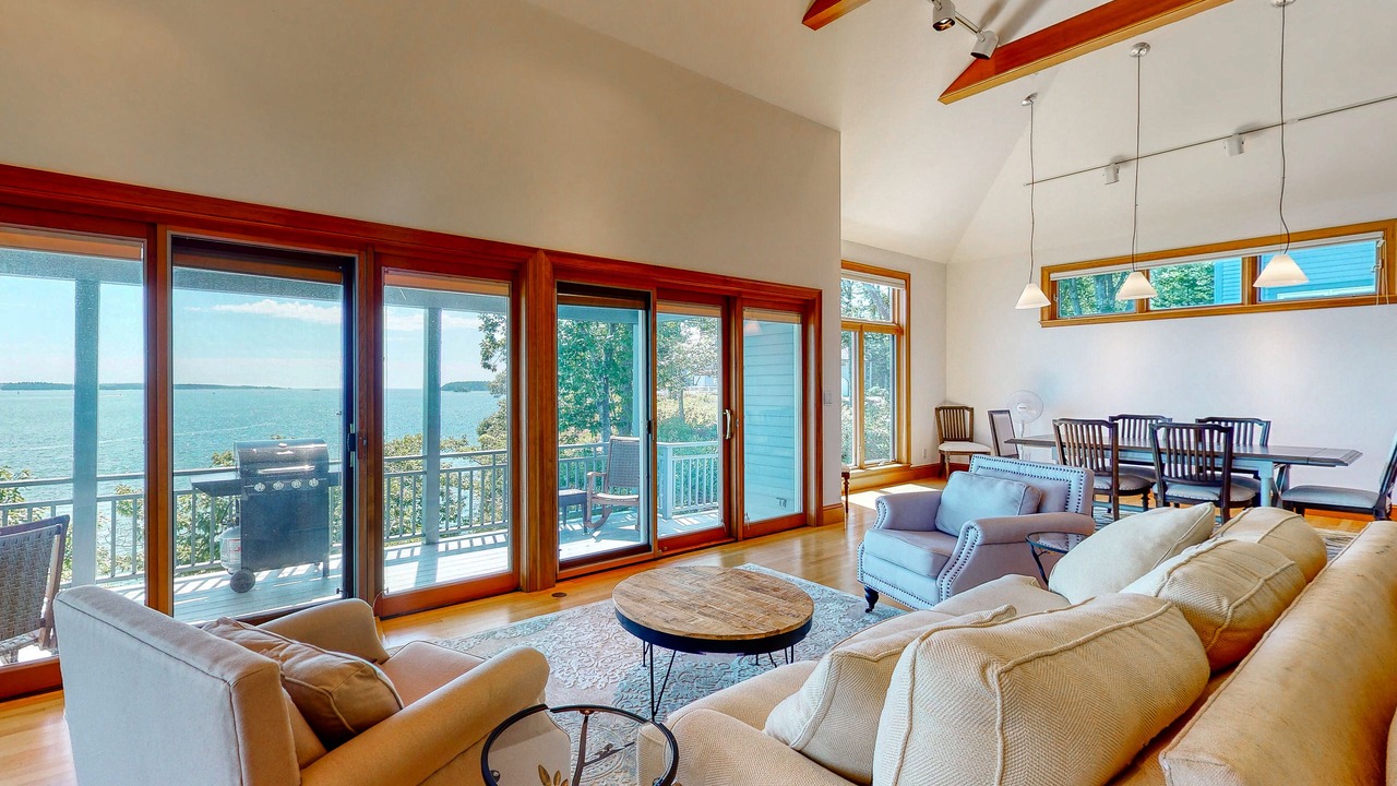 Photo of Livingroom in Isle of Springs
