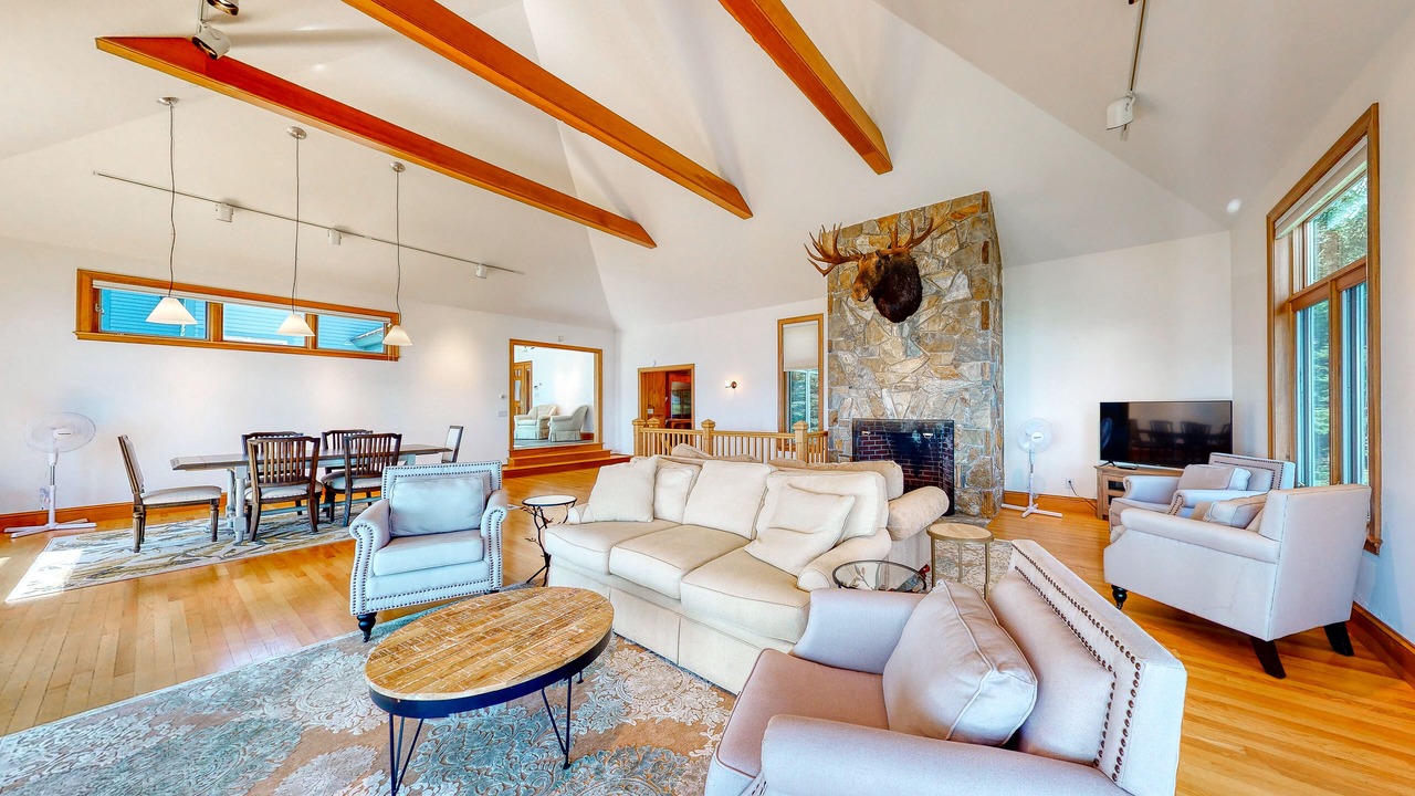 Photo of Livingroom in Isle of Springs