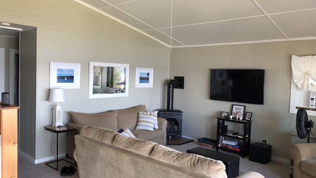 Photo of Livingroom in South Hero