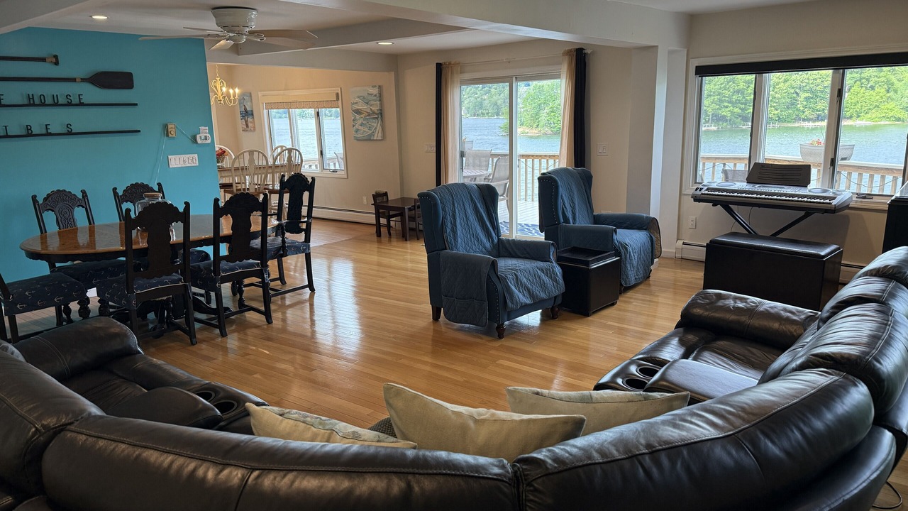 Photo of Livingroom in New Fairfield