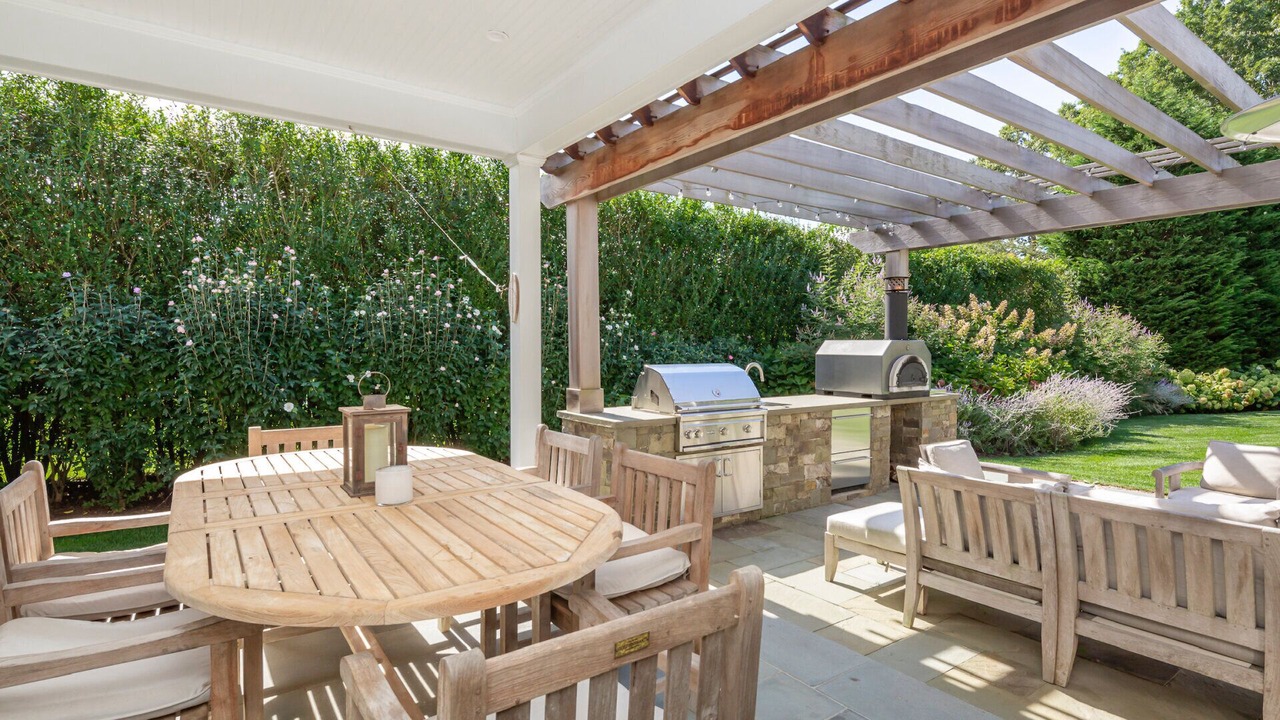 Photo of Outdoor in East Hampton North