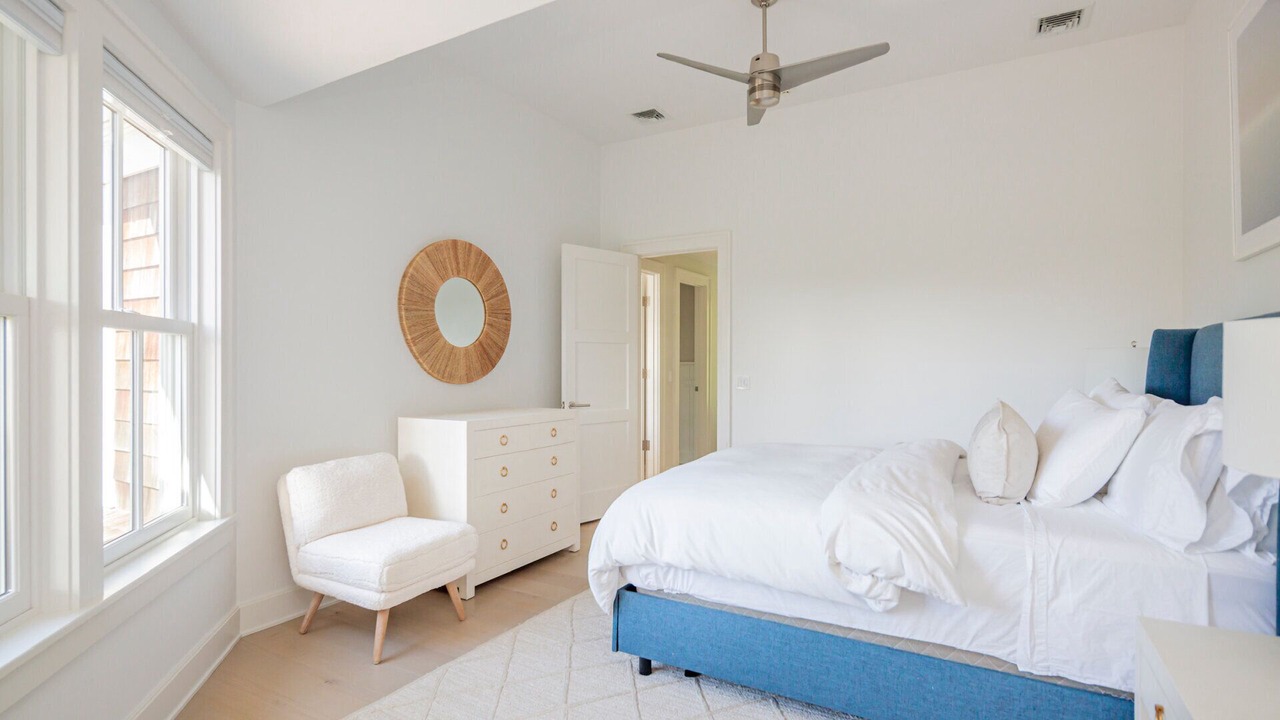 Photo of Bedroom in East Hampton North