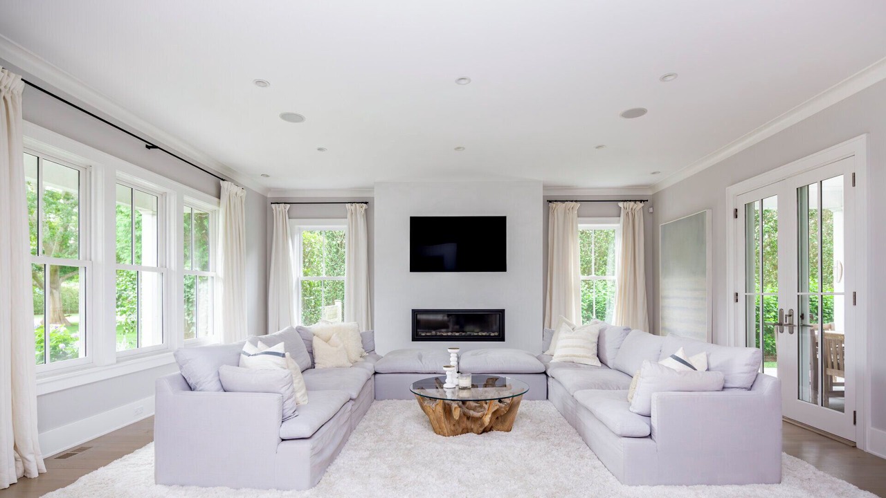 Photo of Livingroom in East Hampton North
