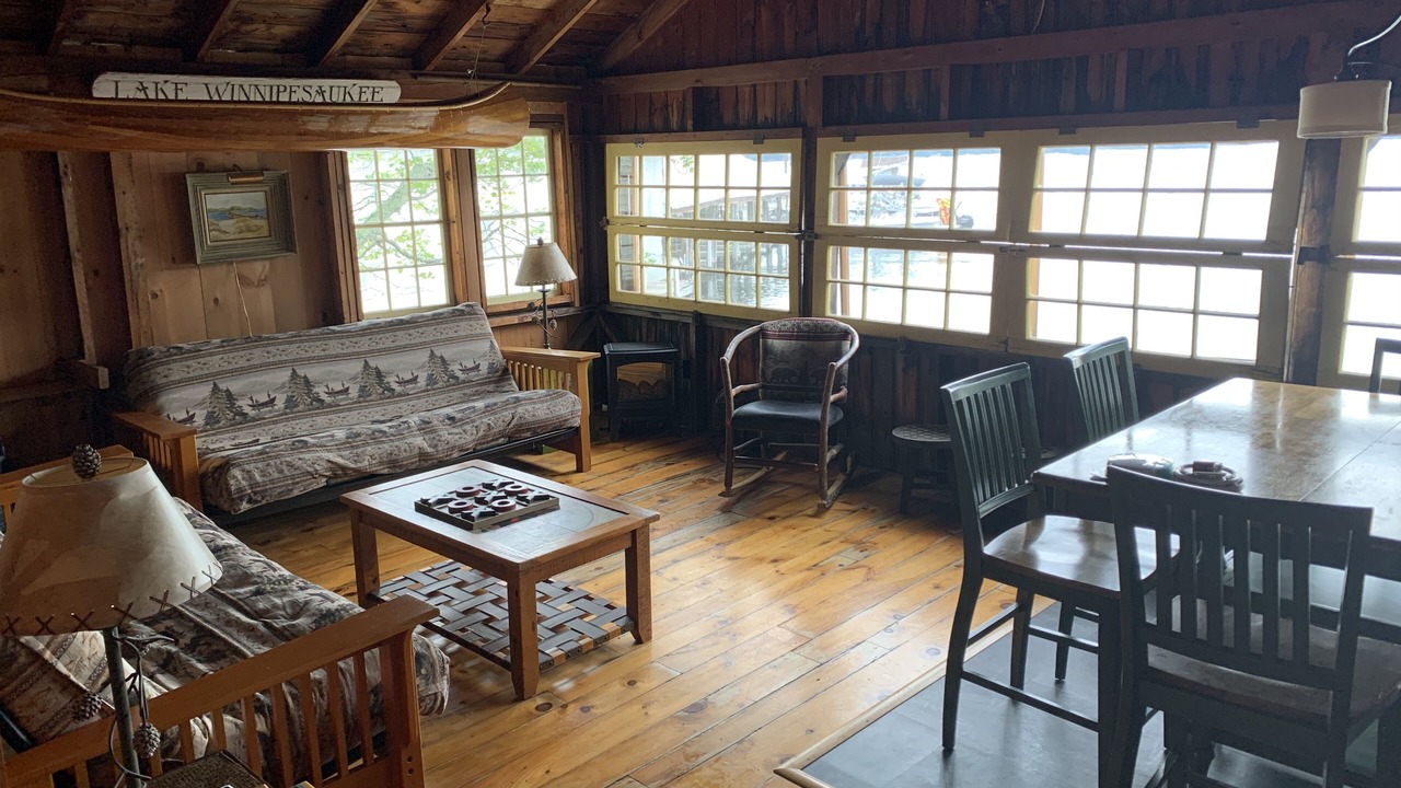 Photo of Livingroom in Meredith