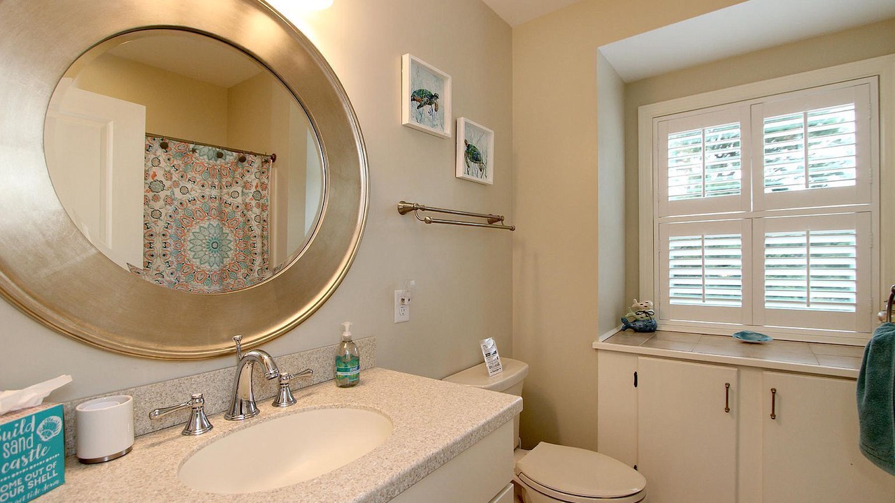 Photo of Bathroom in Popponesset