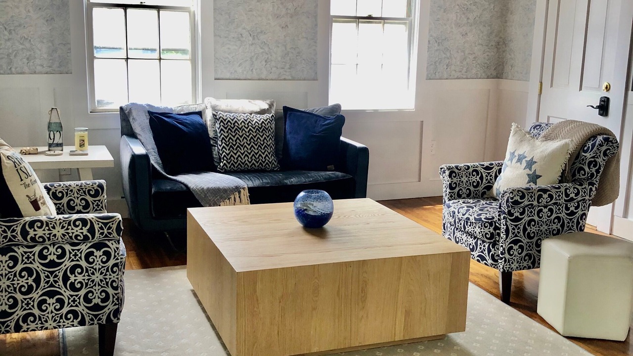 Photo of Livingroom in Historic Hill