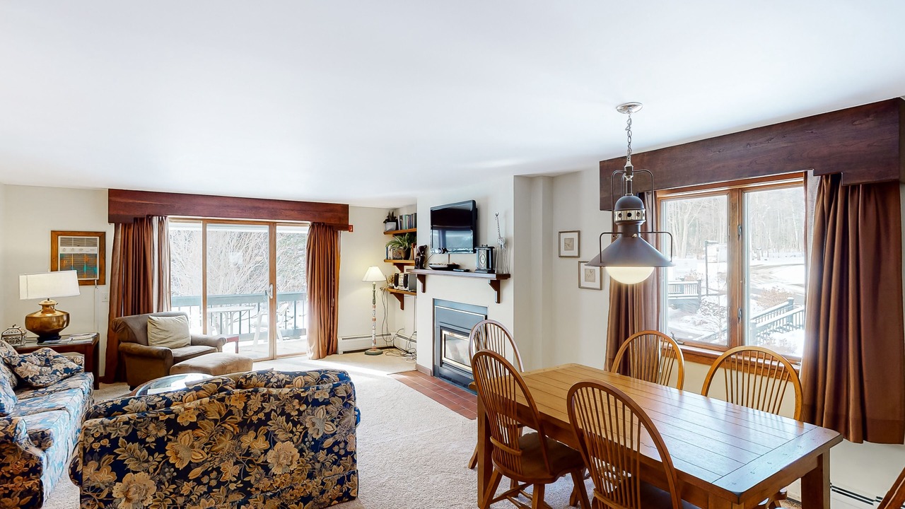 Photo of Livingroom in Stowe Area