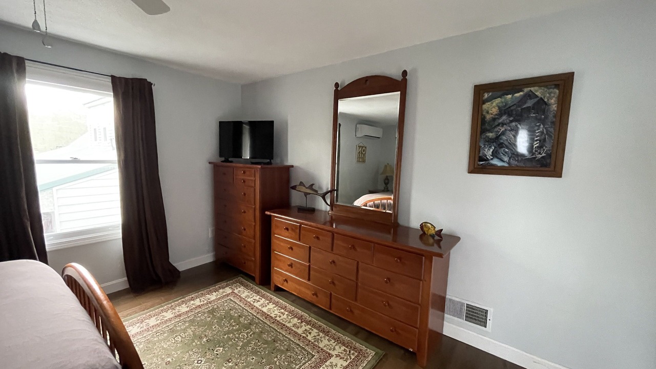 Photo of Bedroom in Wolfeboro