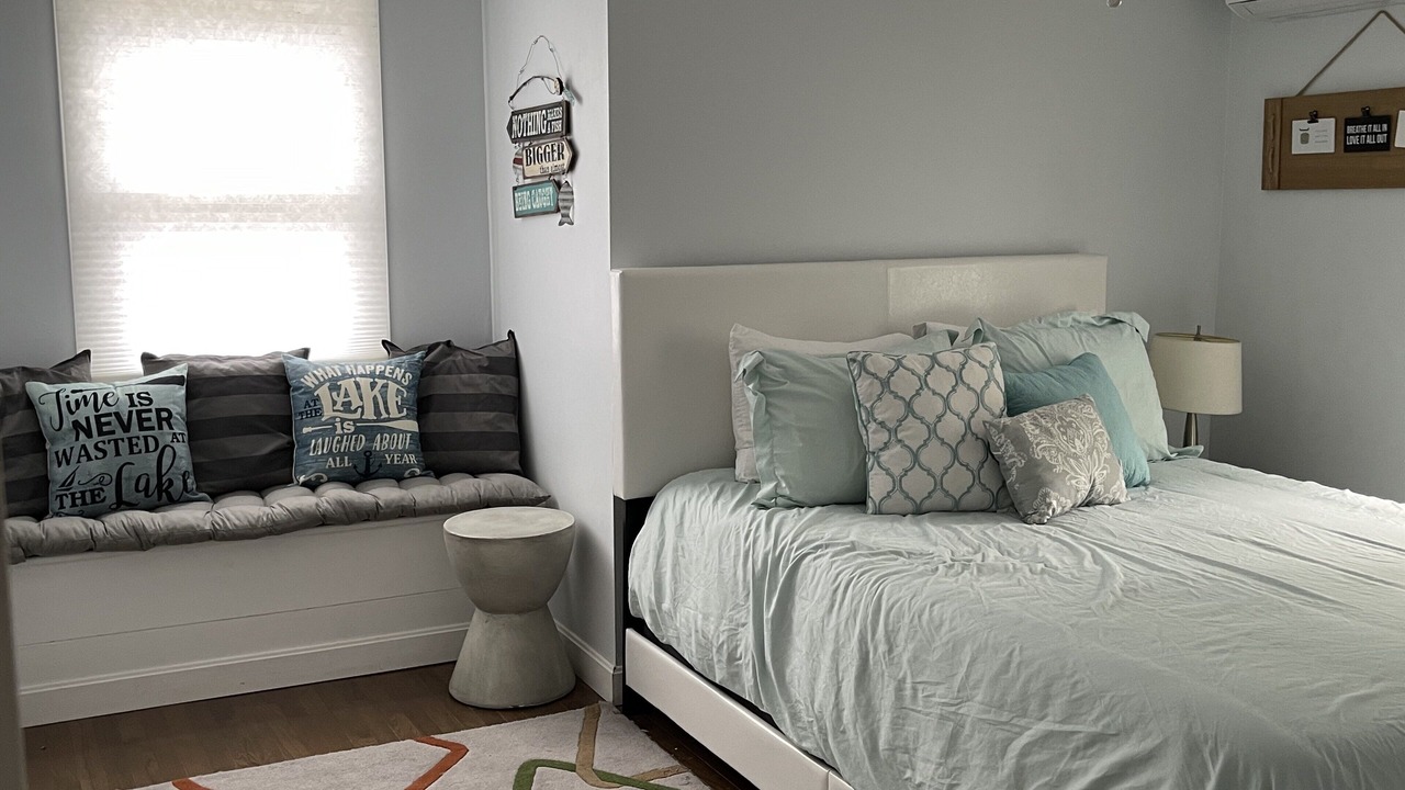 Photo of Bedroom in Wolfeboro