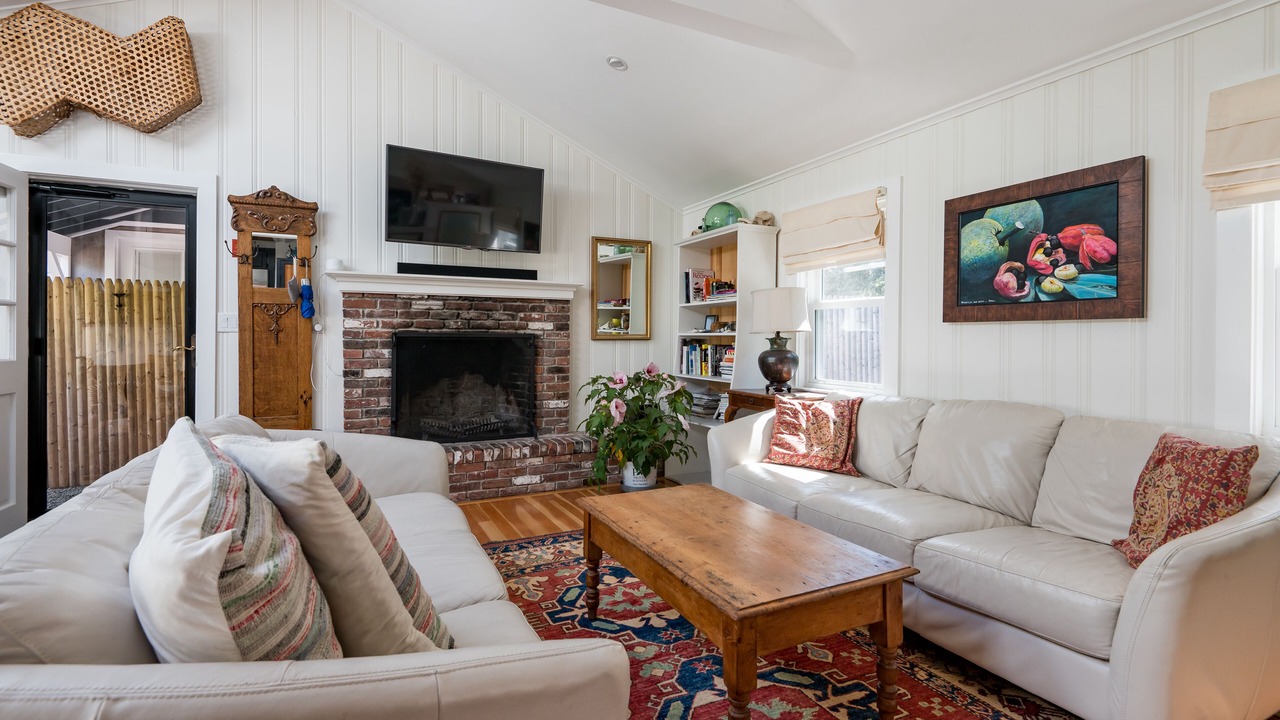 Photo of Livingroom in Eastham