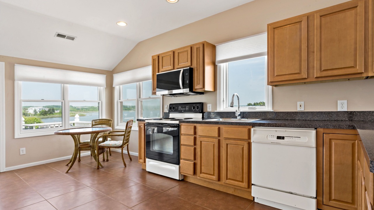 Photo of Kitchen in Misquamicut