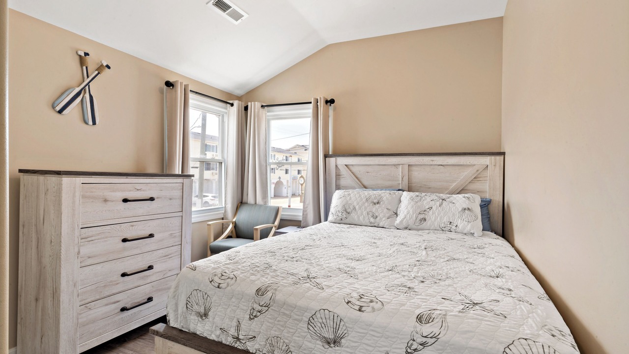 Photo of Bedroom in Misquamicut