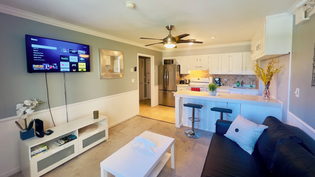 Photo of Livingroom in Downtown