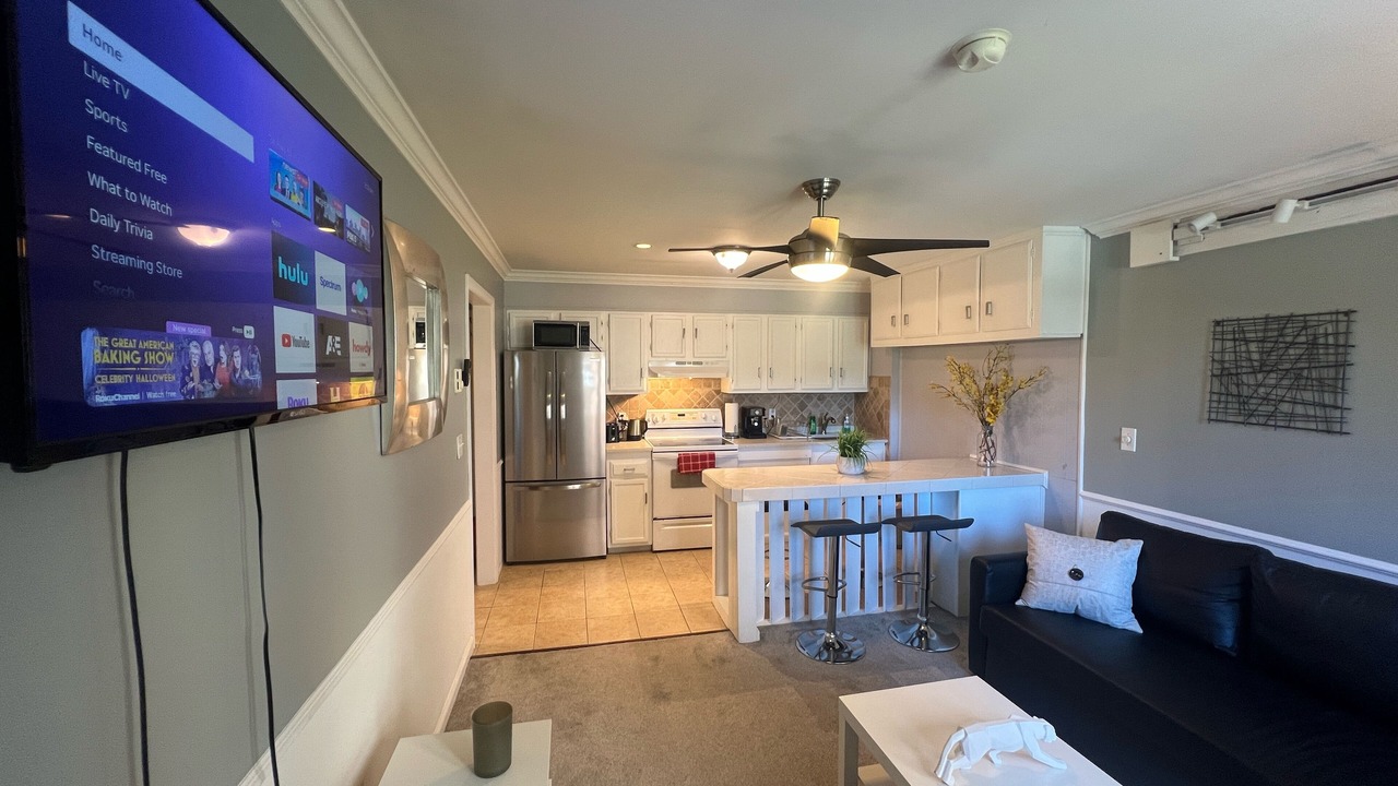 Photo of Livingroom in Downtown