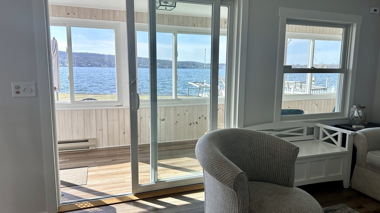 Photo of Livingroom in Honeoye