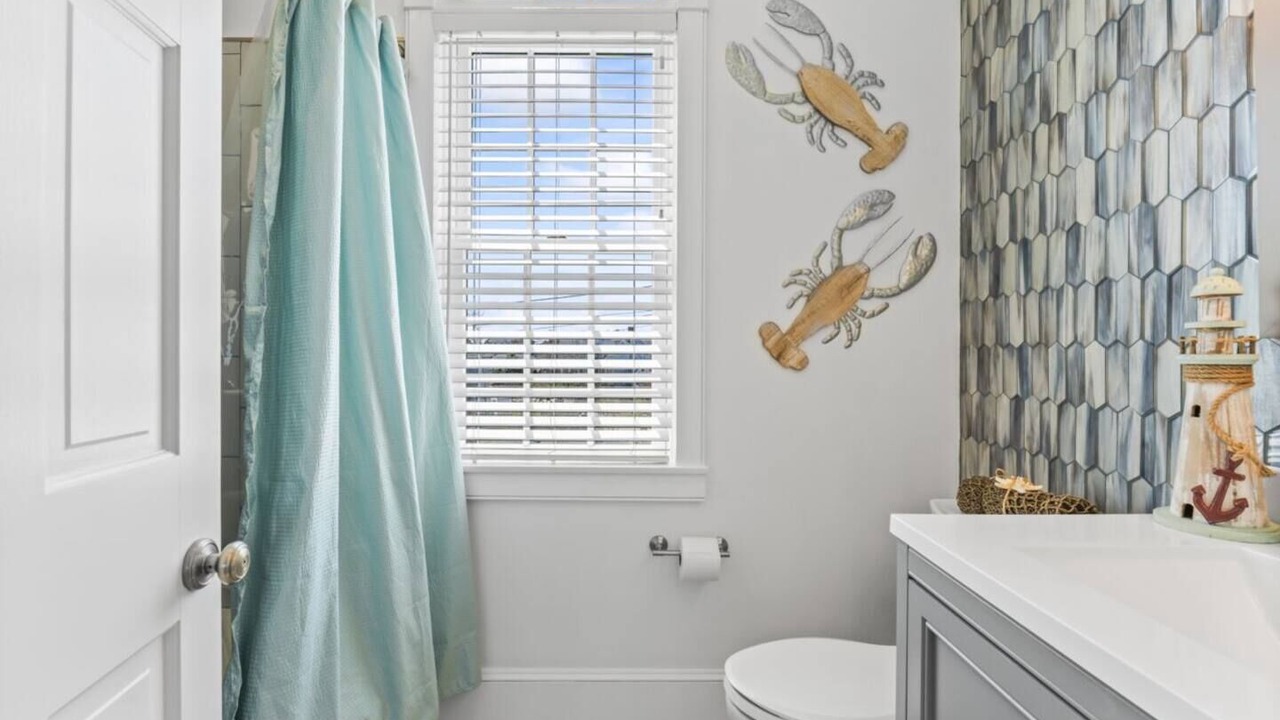 Photo of Bathroom in York Beach