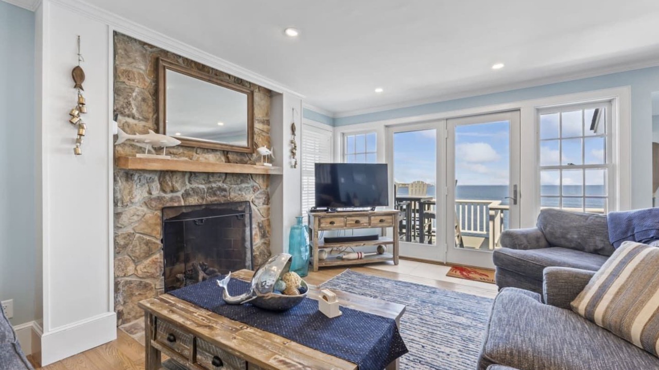 Photo of Livingroom in York Beach