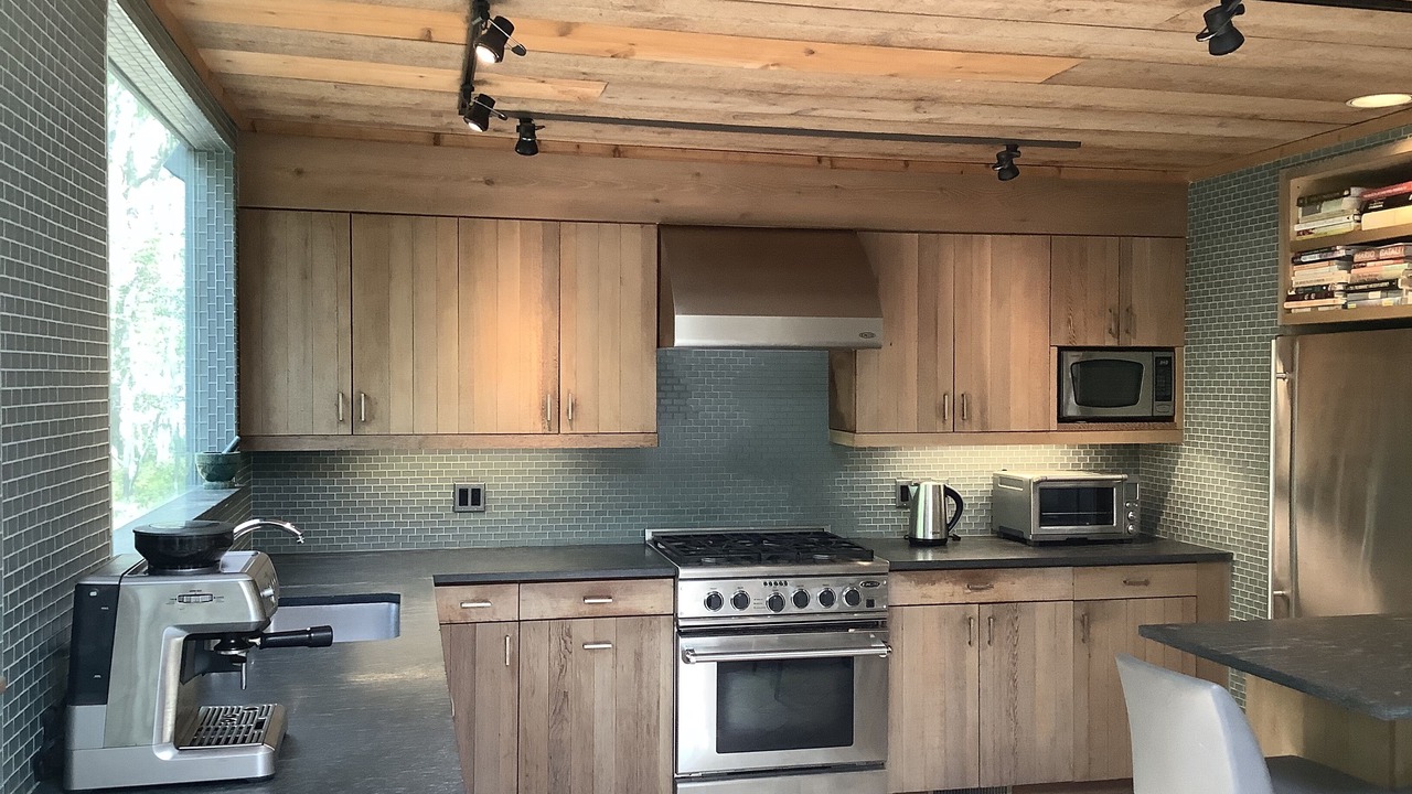 Photo of Kitchen in Northwest Harbor