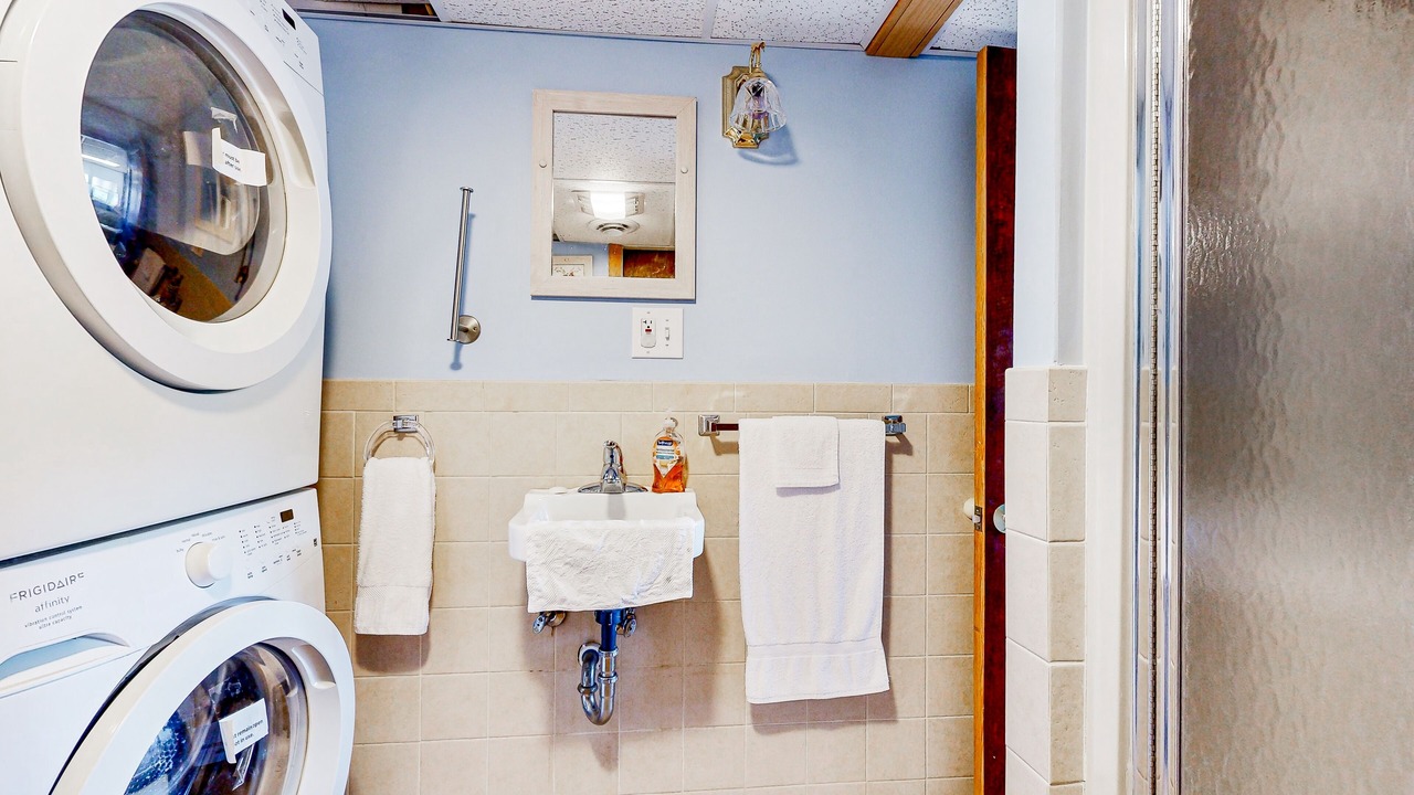 Photo of Bathroom in The Bays