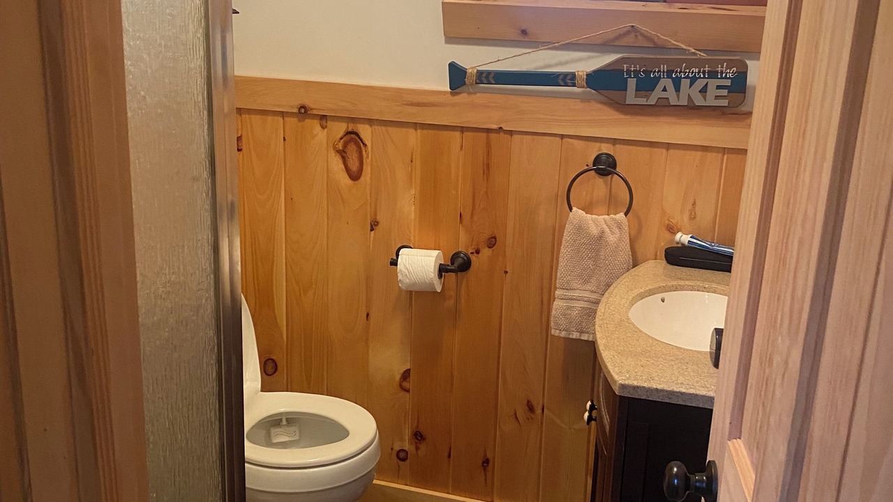 Photo of Bathroom in Putnam Station