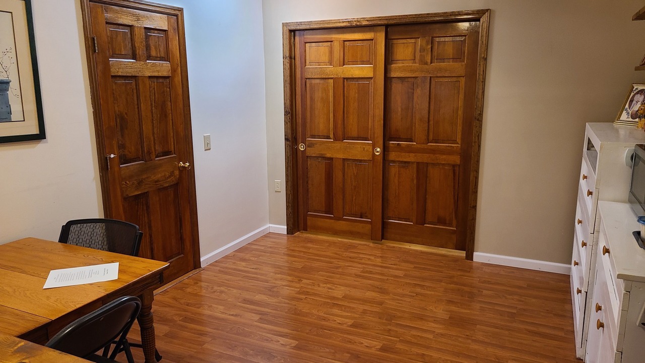 Photo of Bedroom in Redding Ridge
