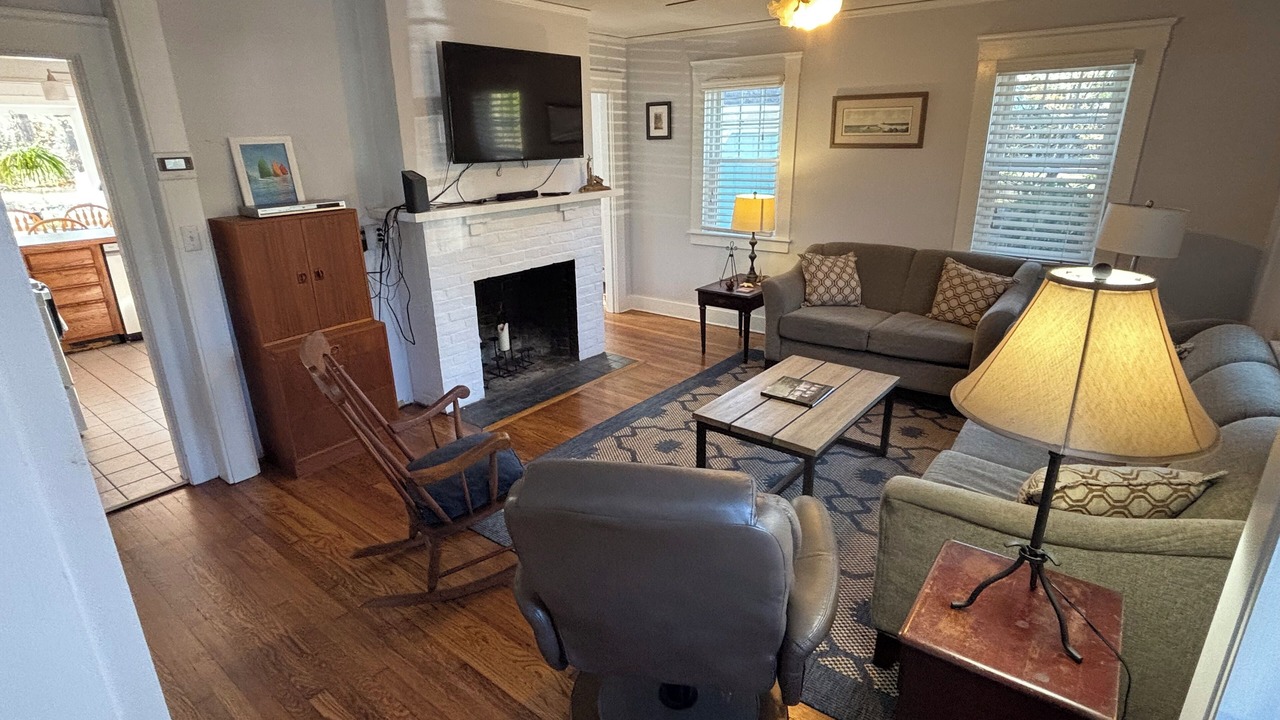 Photo of Livingroom in Charlestown