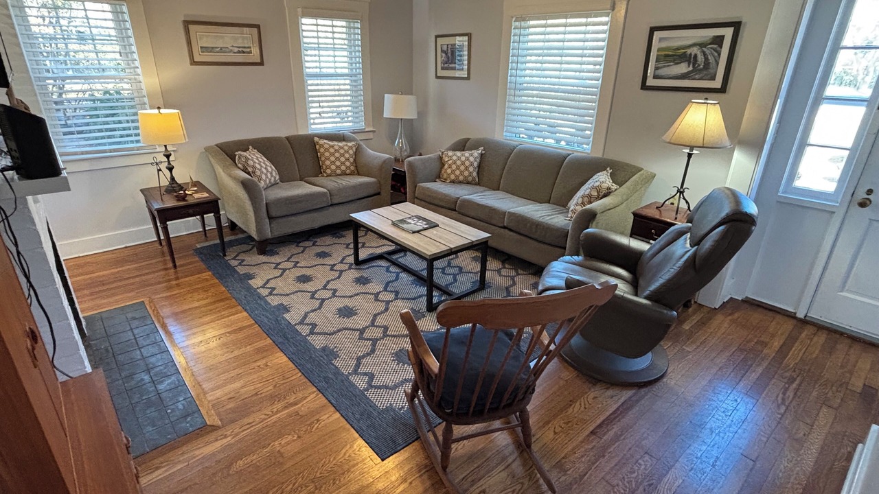 Photo of Livingroom in Charlestown