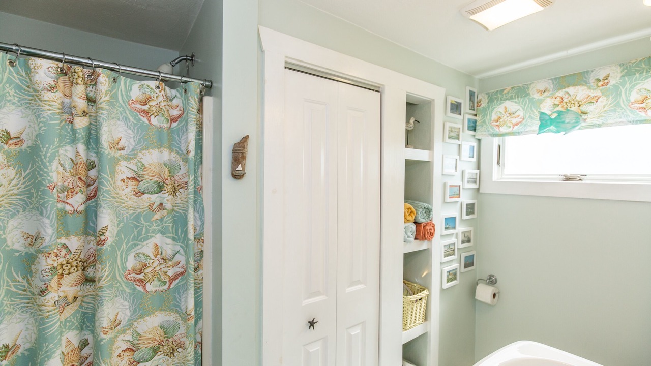 Photo of Bathroom in Breakwater Village