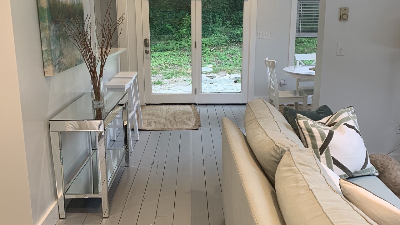 Photo of Livingroom in Mystic