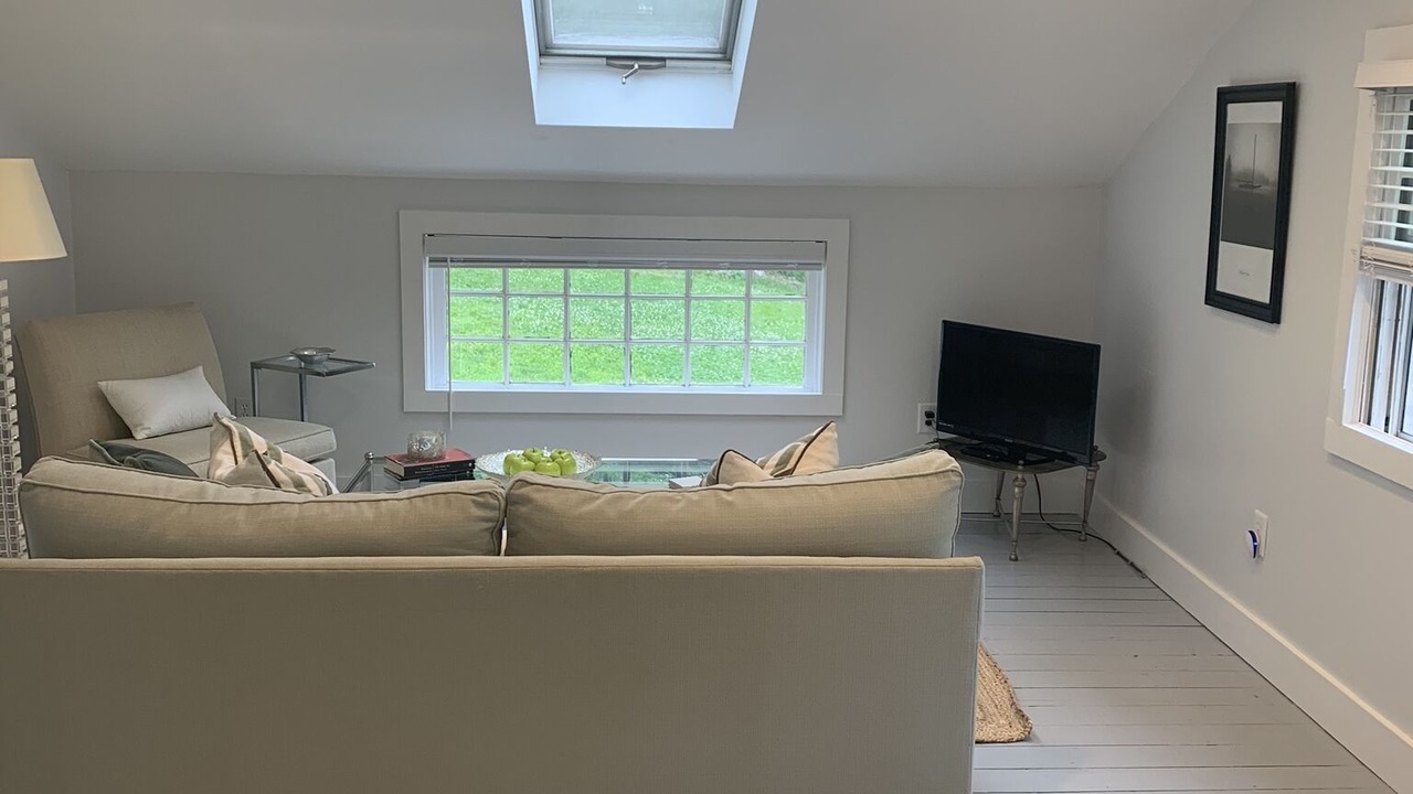 Photo of Livingroom in Mystic