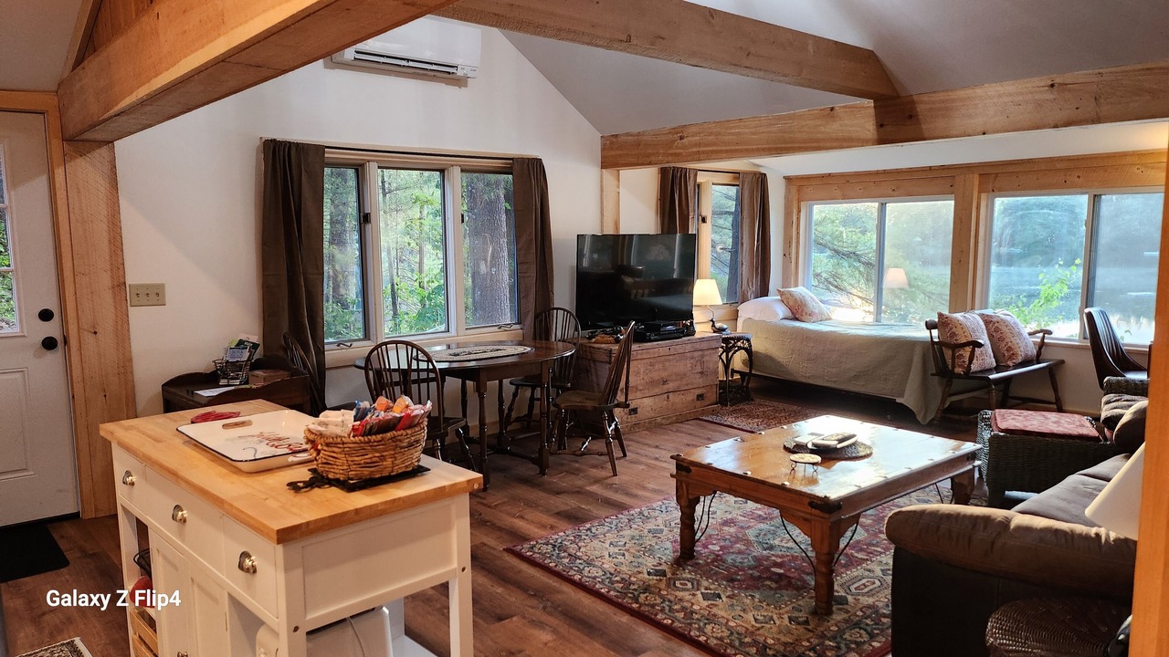 Photo of Livingroom in Lyman