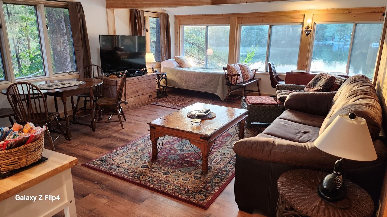 Photo of Livingroom in Lyman