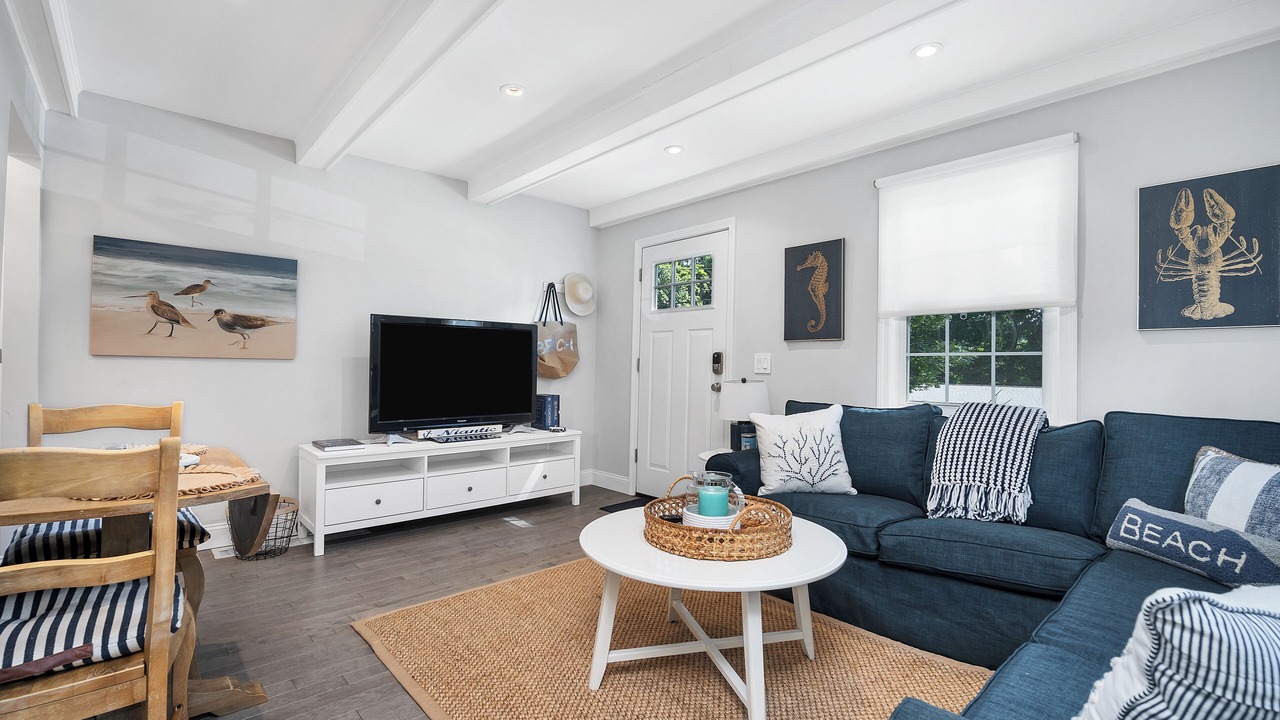 Photo of Livingroom in Niantic