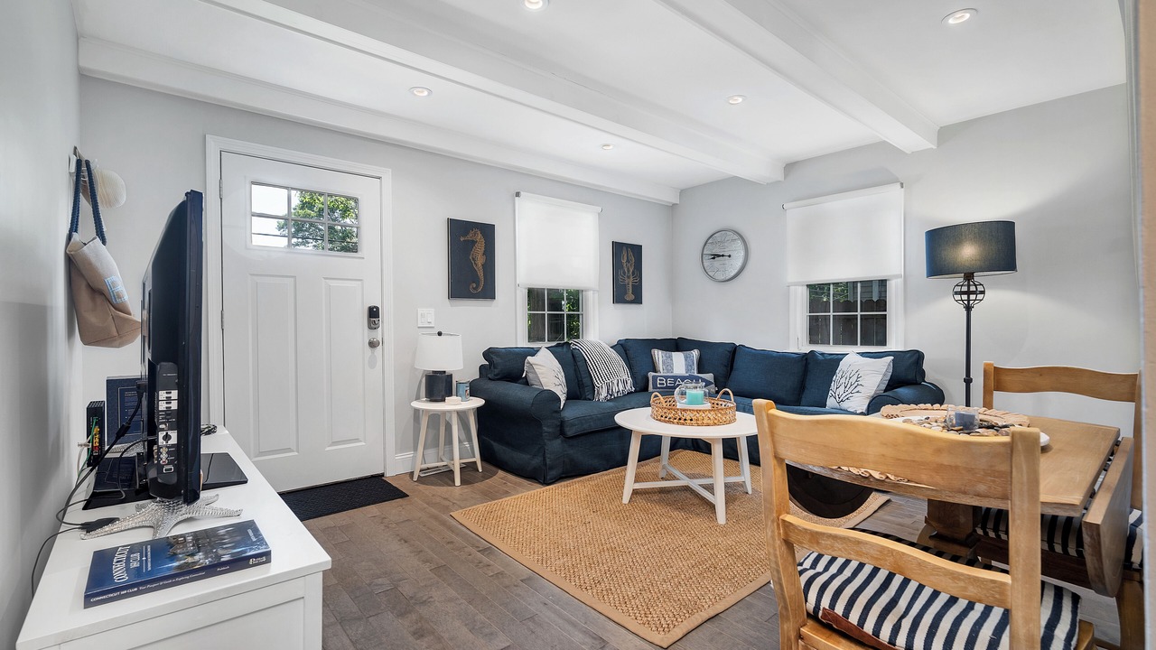 Photo of Livingroom in Niantic