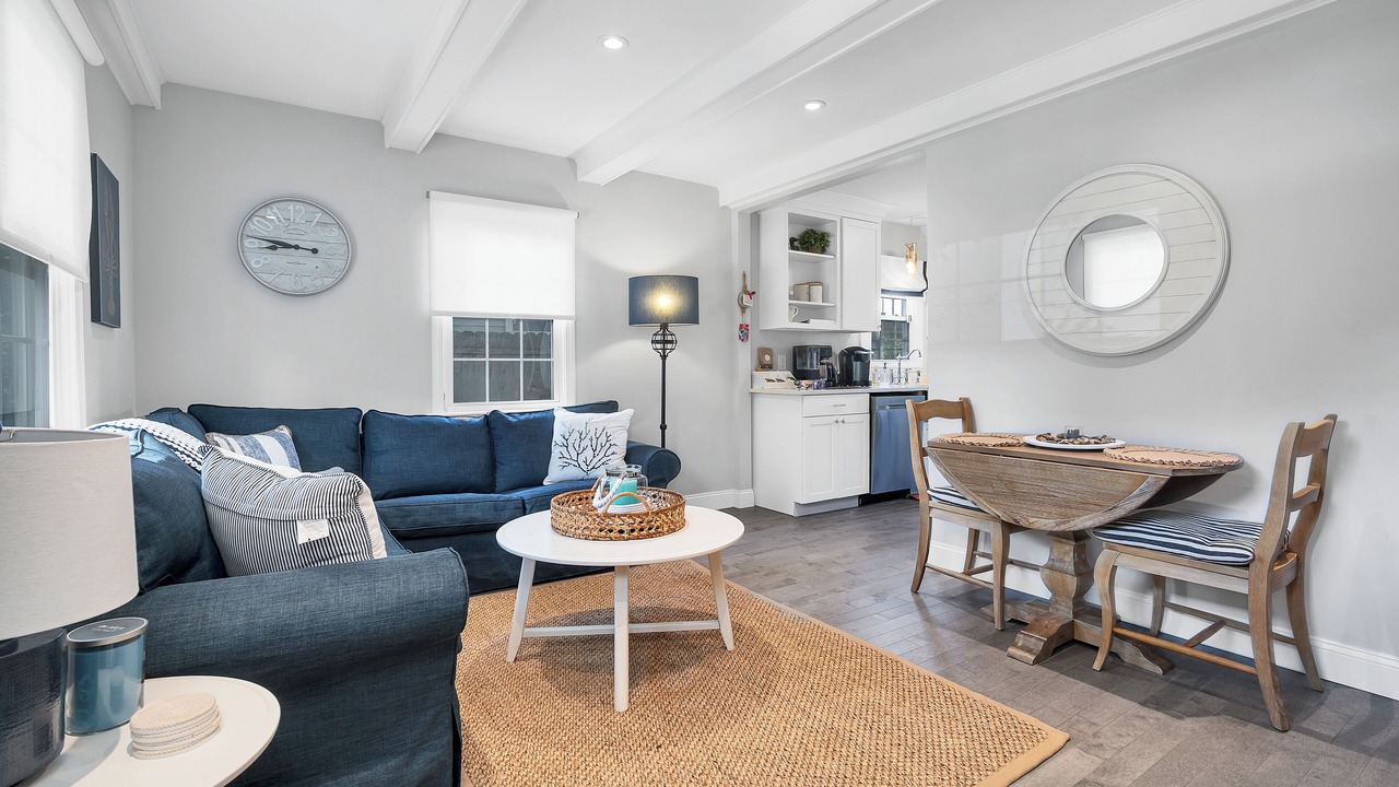 Photo of Livingroom in Niantic