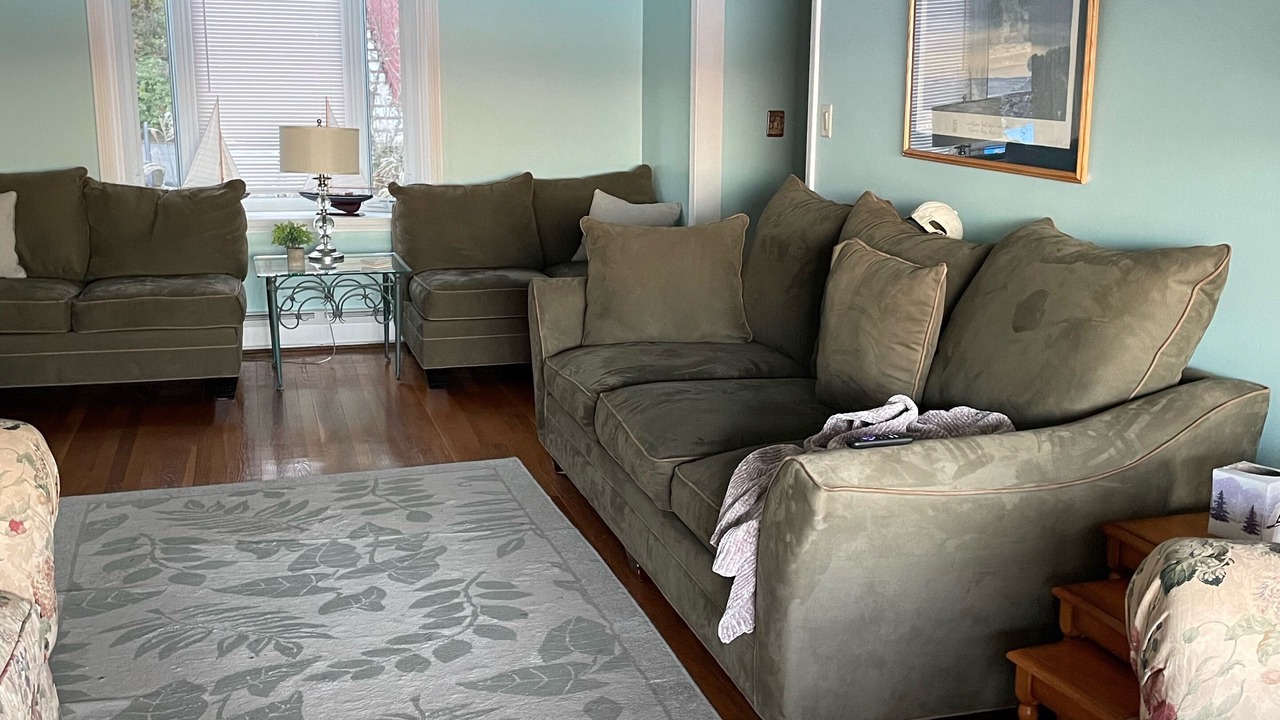 Photo of Livingroom in Niantic
