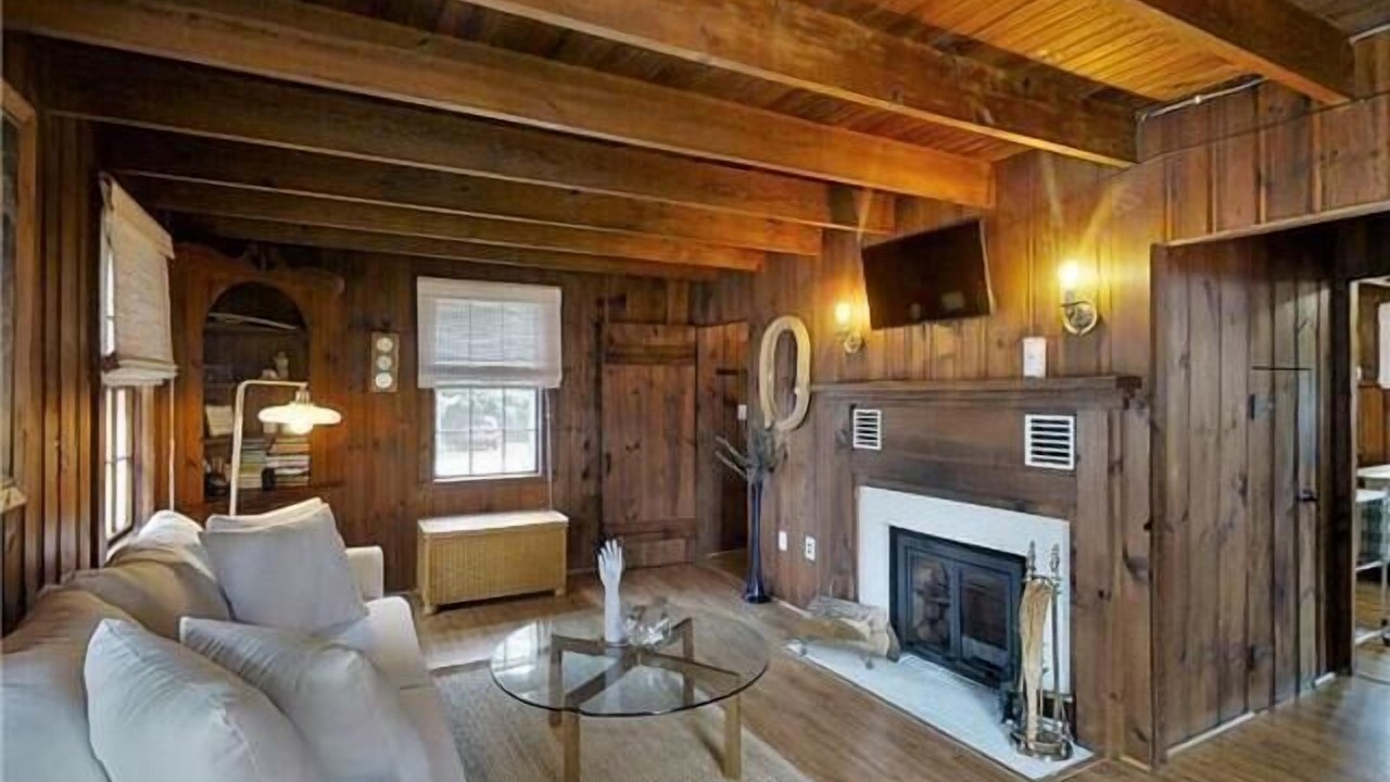Photo of Livingroom in Scarborough