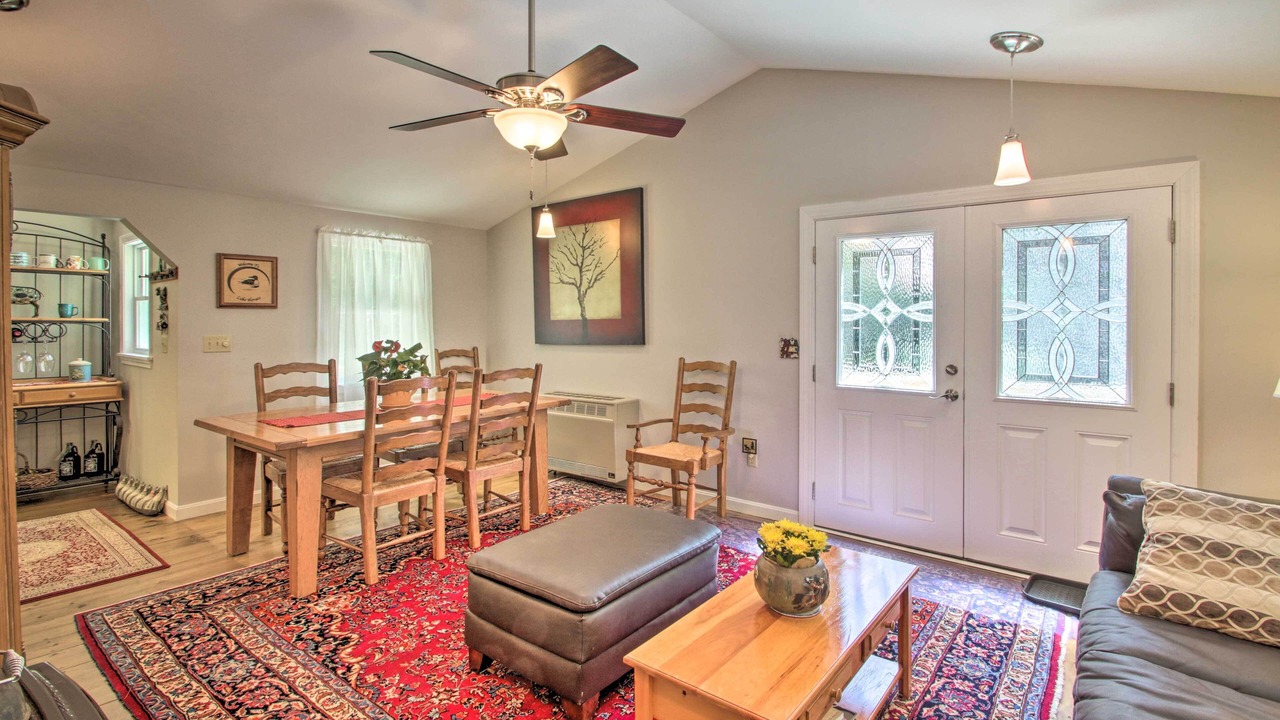 Photo of Livingroom in Weare