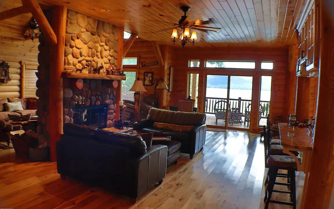 Photo of Livingroom in Bolton Landing