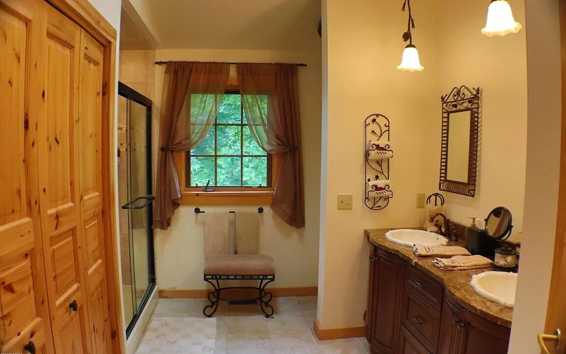 Photo of Bathroom in Bolton Landing