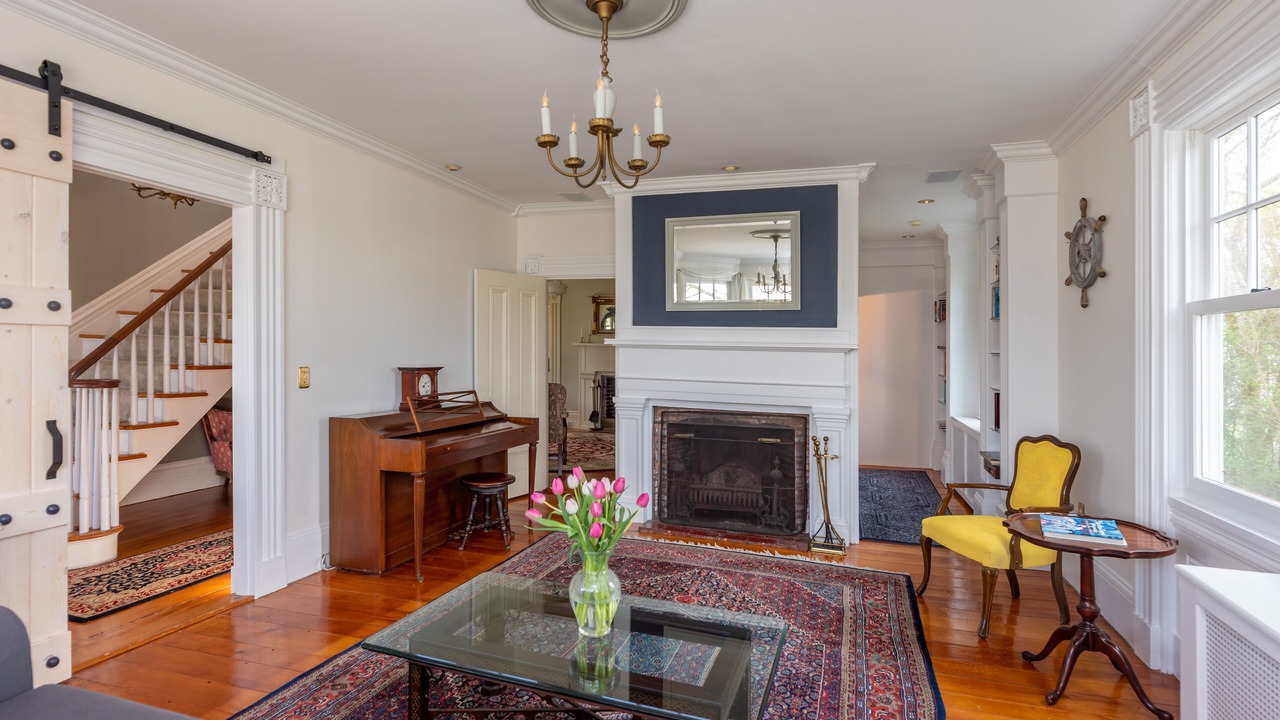 Photo of Livingroom in Tisbury