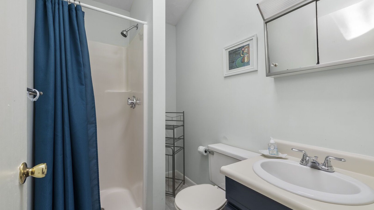 Photo of Bathroom in Kenyon
