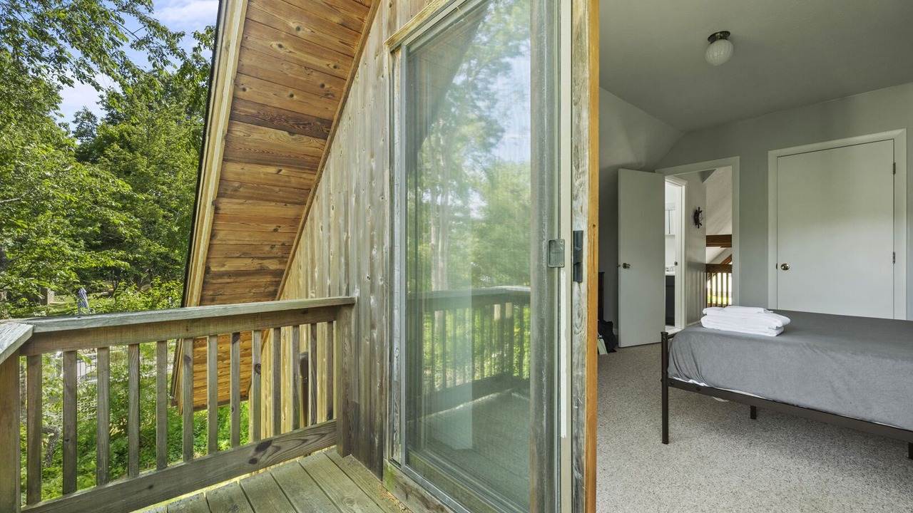 Photo of Patio Balcony in Kenyon